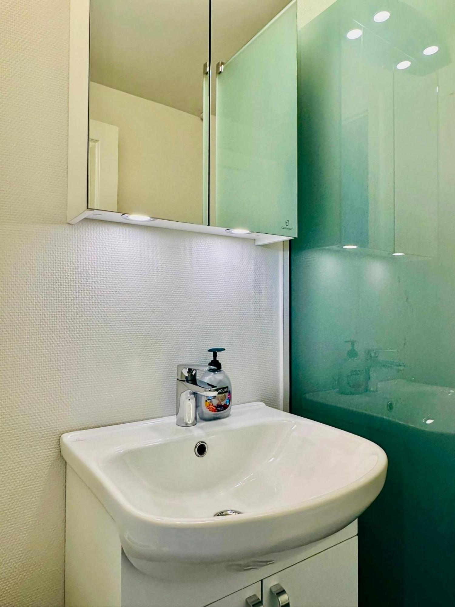 5 Minute Walk To Lego House - 50M2 Cozy Apartment- D Unit Биллунн Номер фото